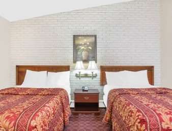 Travelodge Inn & Suites Latham Zimmer foto